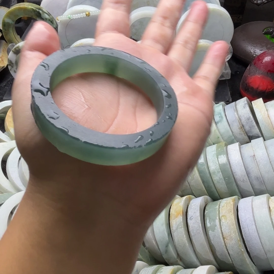 妮***9未镶嵌定制翡翠翡翠手镯定制