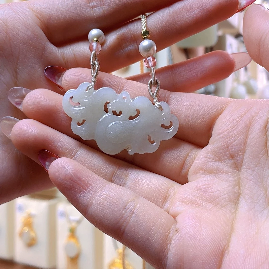 和田玉吊坠(赠链)未镶嵌爱*己