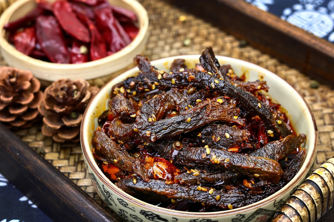 四川麻辣冷吃牛肉休闲冷吃麻辣鲜香四川味道