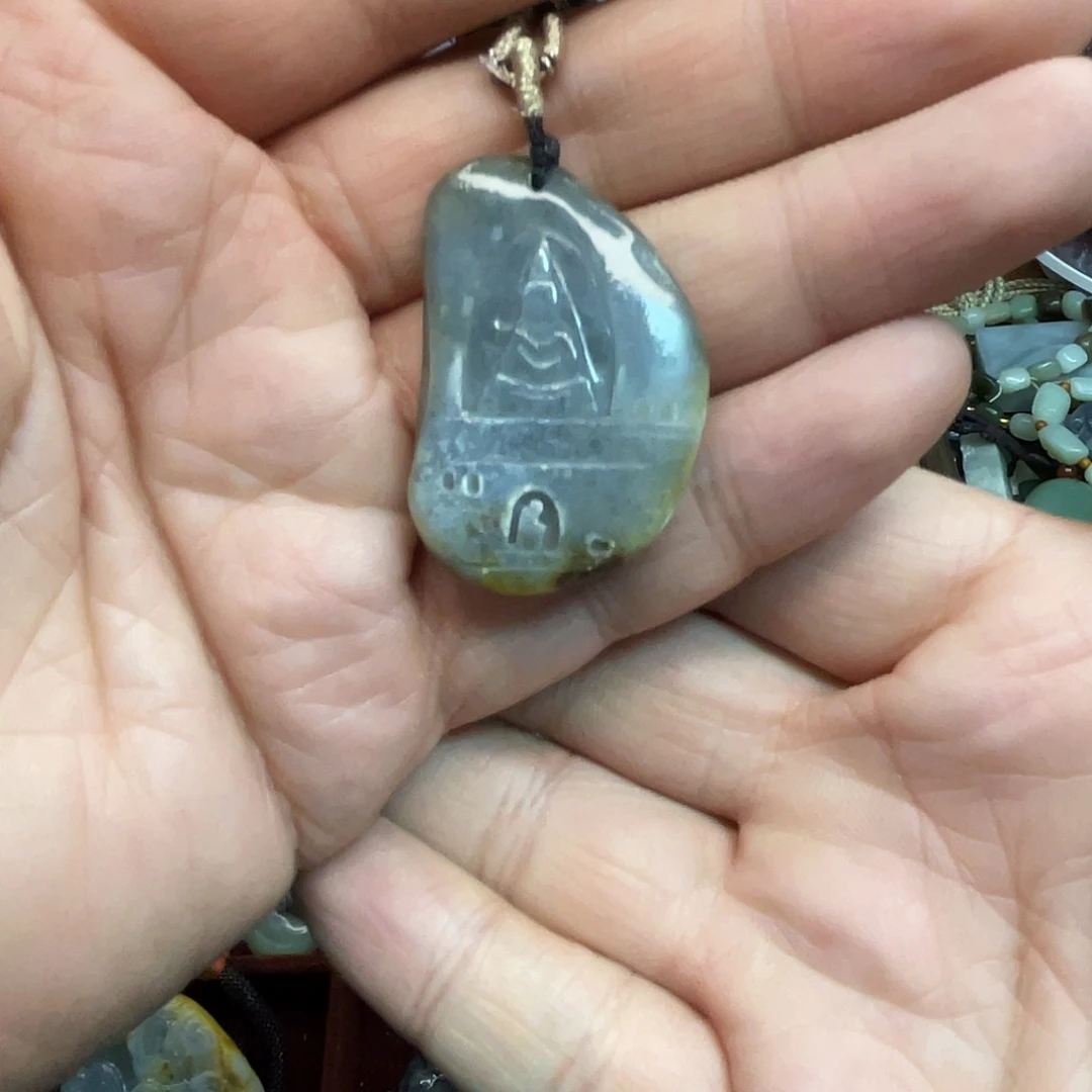 和田玉（糖玉）未镶嵌颈饰