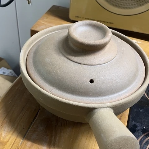 微瑕，明火，口径23高8.大号带盖2L