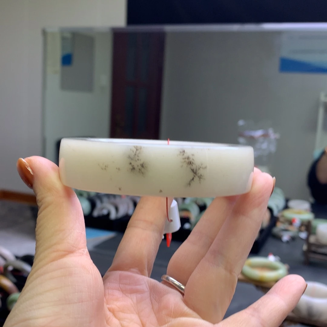 石英质玉未镶嵌手镯