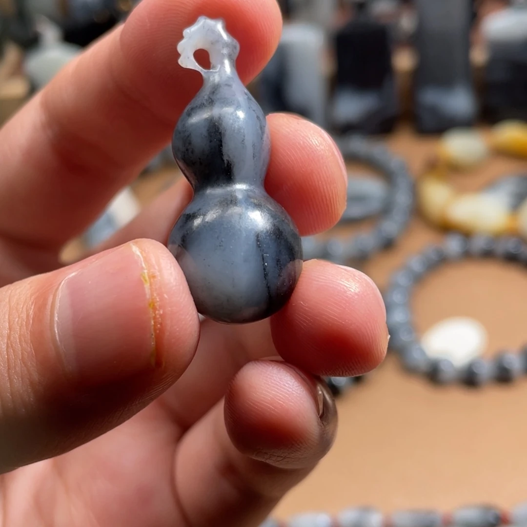 未镶嵌和田玉挂件