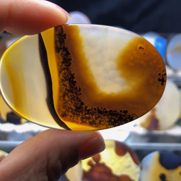 合金玛瑙/玉髓珠宝奇石175