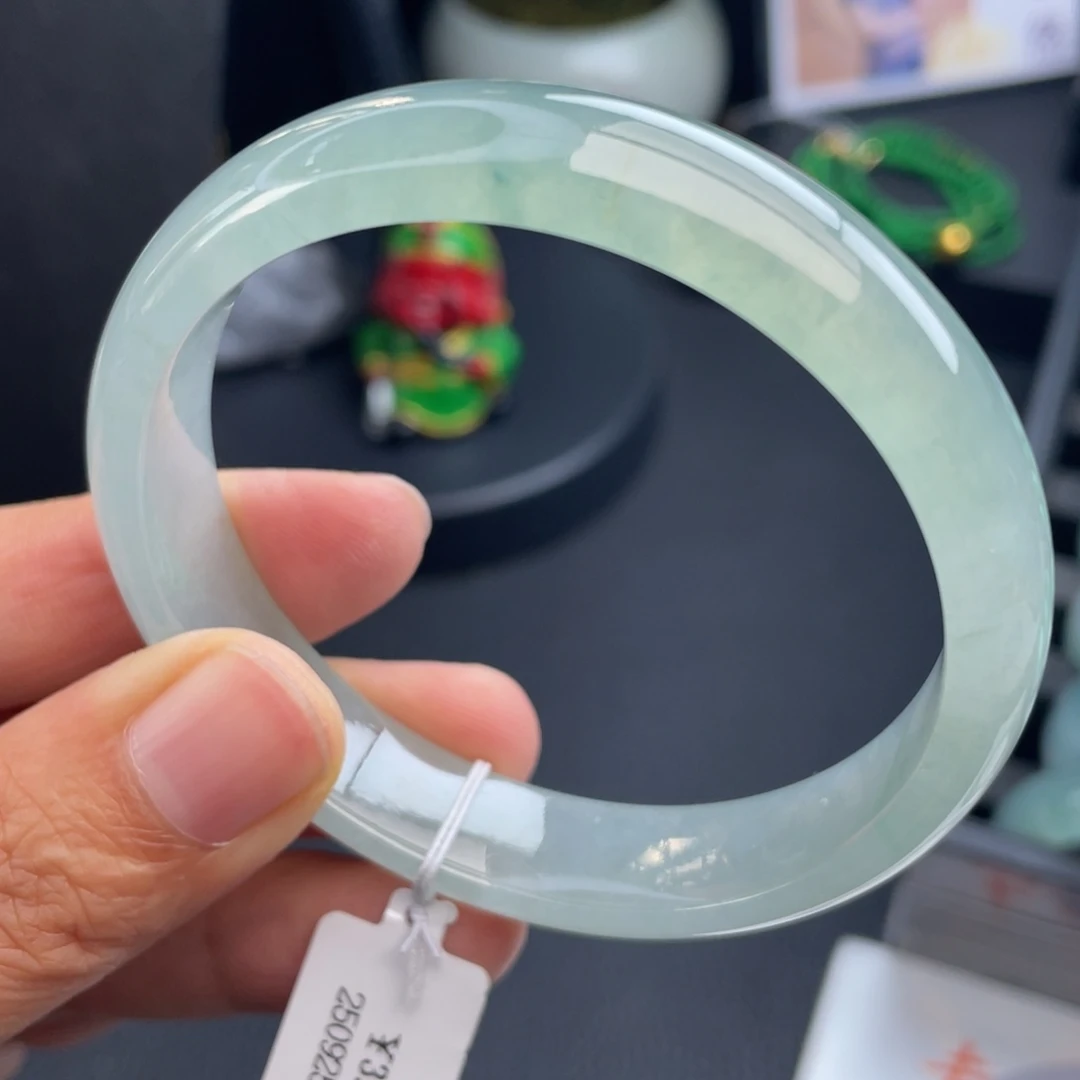 翡翠未镶嵌手镯57正圈翡翠正冰晴绿