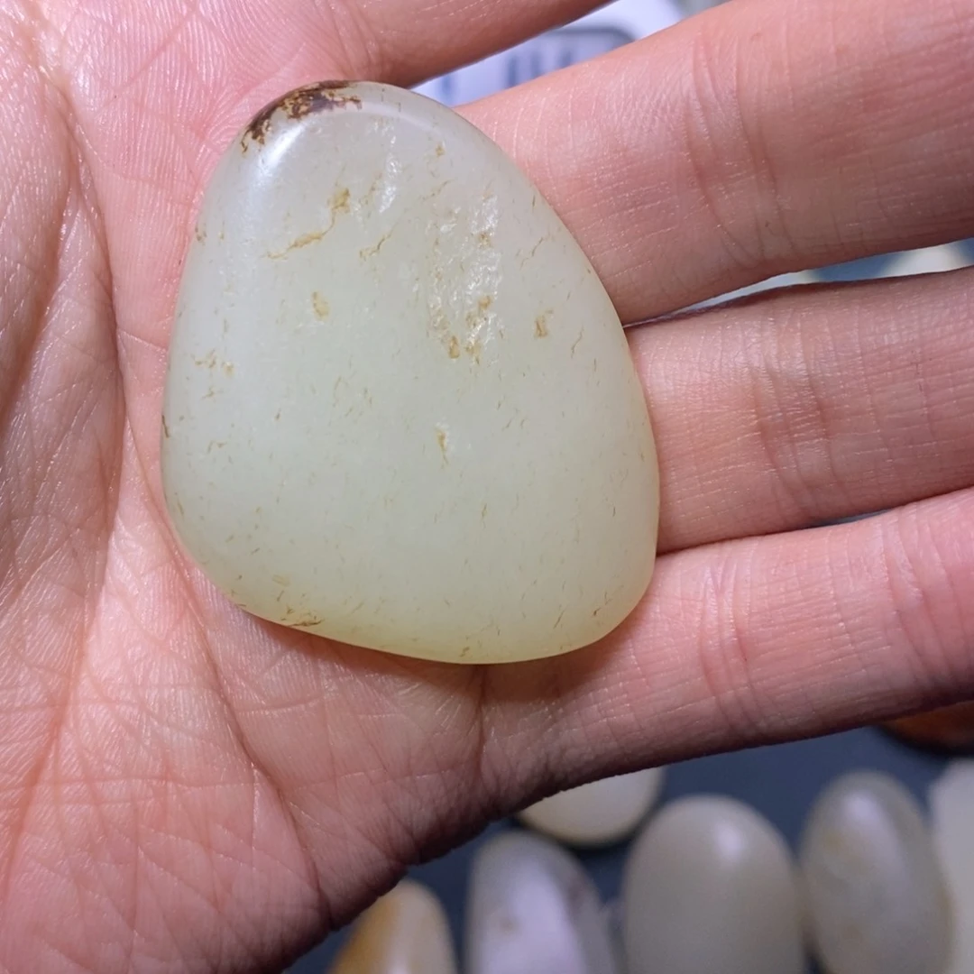 未镶嵌1定制和田玉胡****）