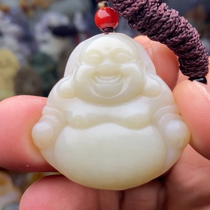 和田玉（墨玉）未镶嵌颈饰