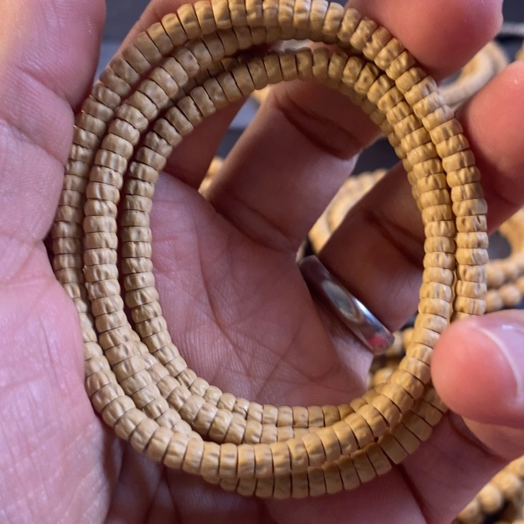 颖***宝柏香籽/百香籽吊坠