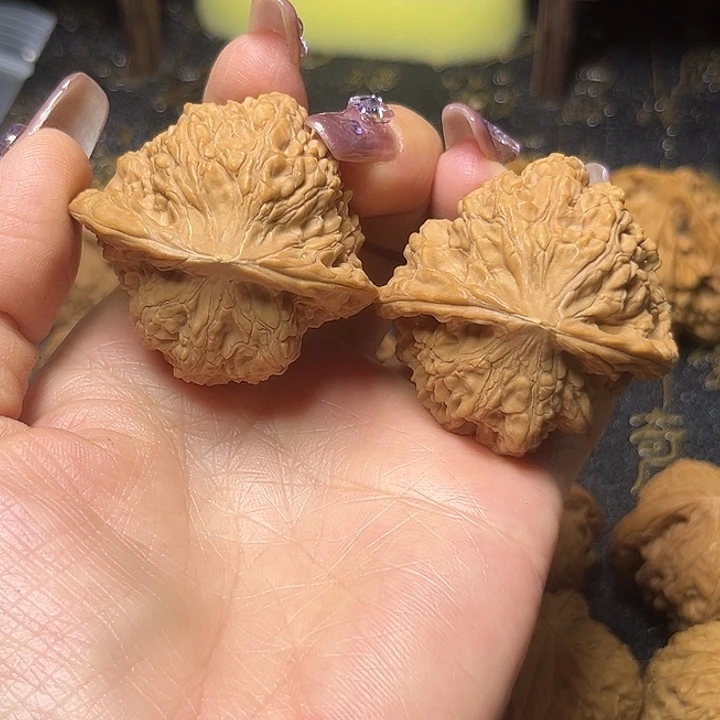 文玩核桃吊坠枫**泊42龙洞峪