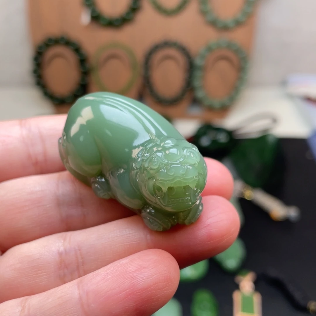 和田玉（碧玉）未镶嵌挂件