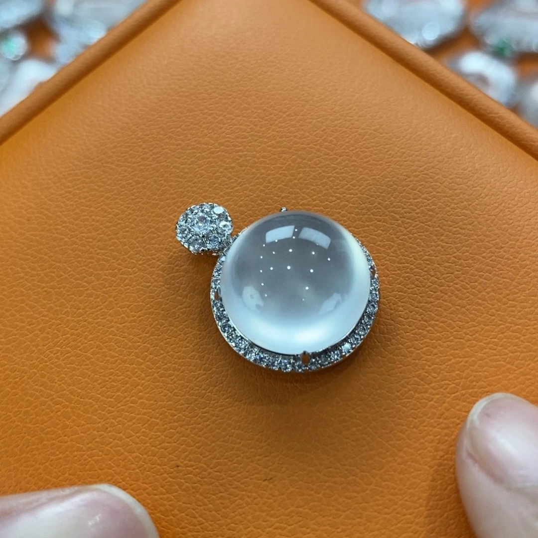 石英质玉吊坠(赠链)合金