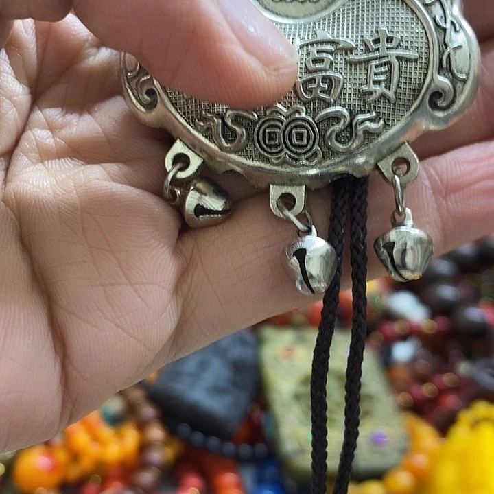 122645587855885588999