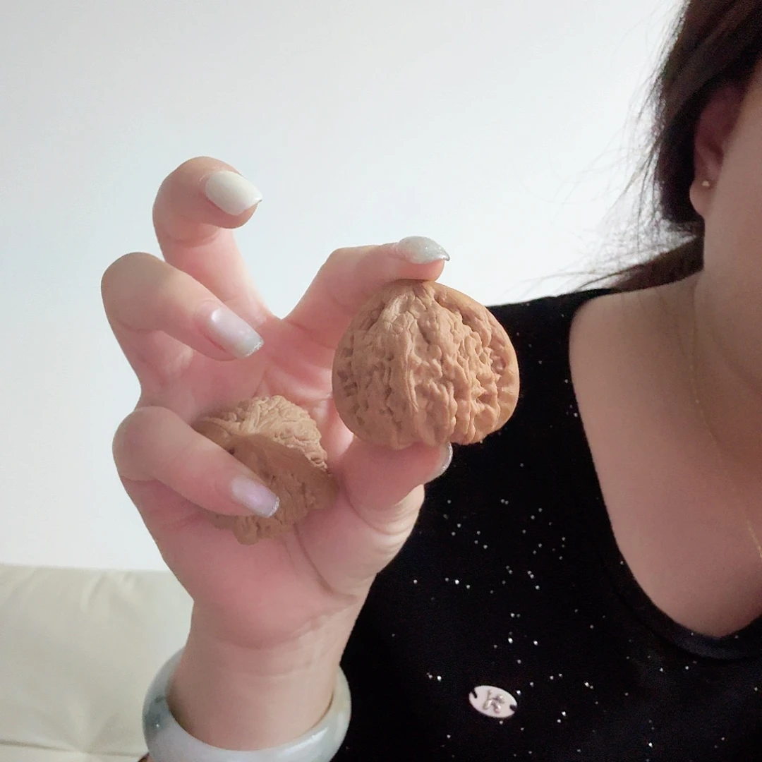 文玩核桃吊坠佛肚霸王方块昌闷有瑕疵