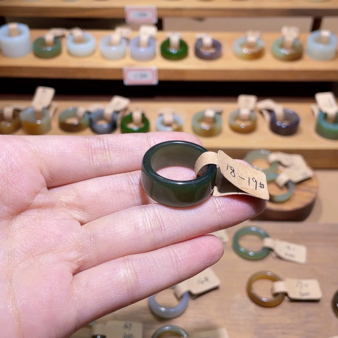 许***生和田玉戒指未镶嵌18.6