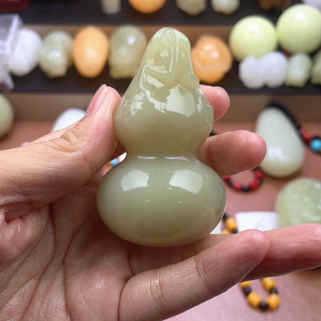 深***随石材天然古青石手把件