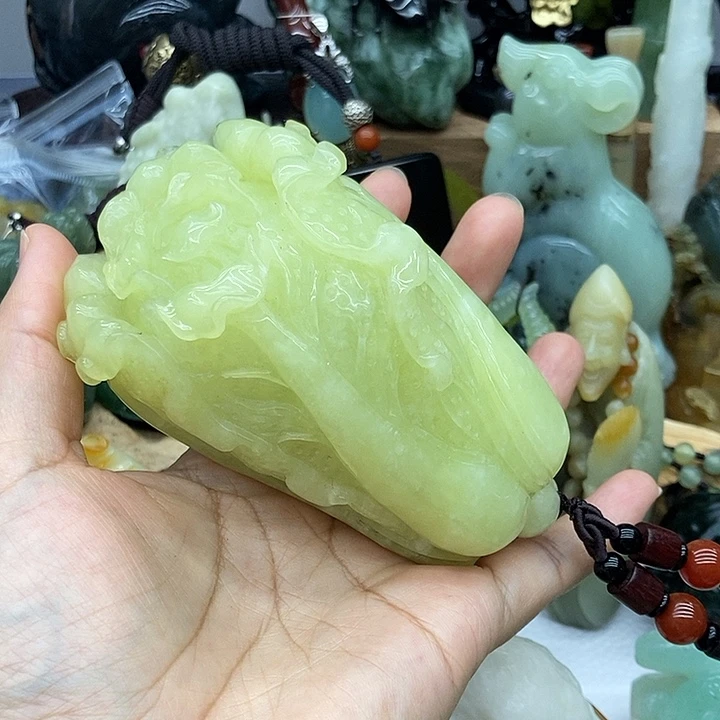 岫玉未镶嵌手把件