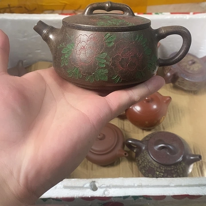 茶壶紫砂山**?紫砂茶壶