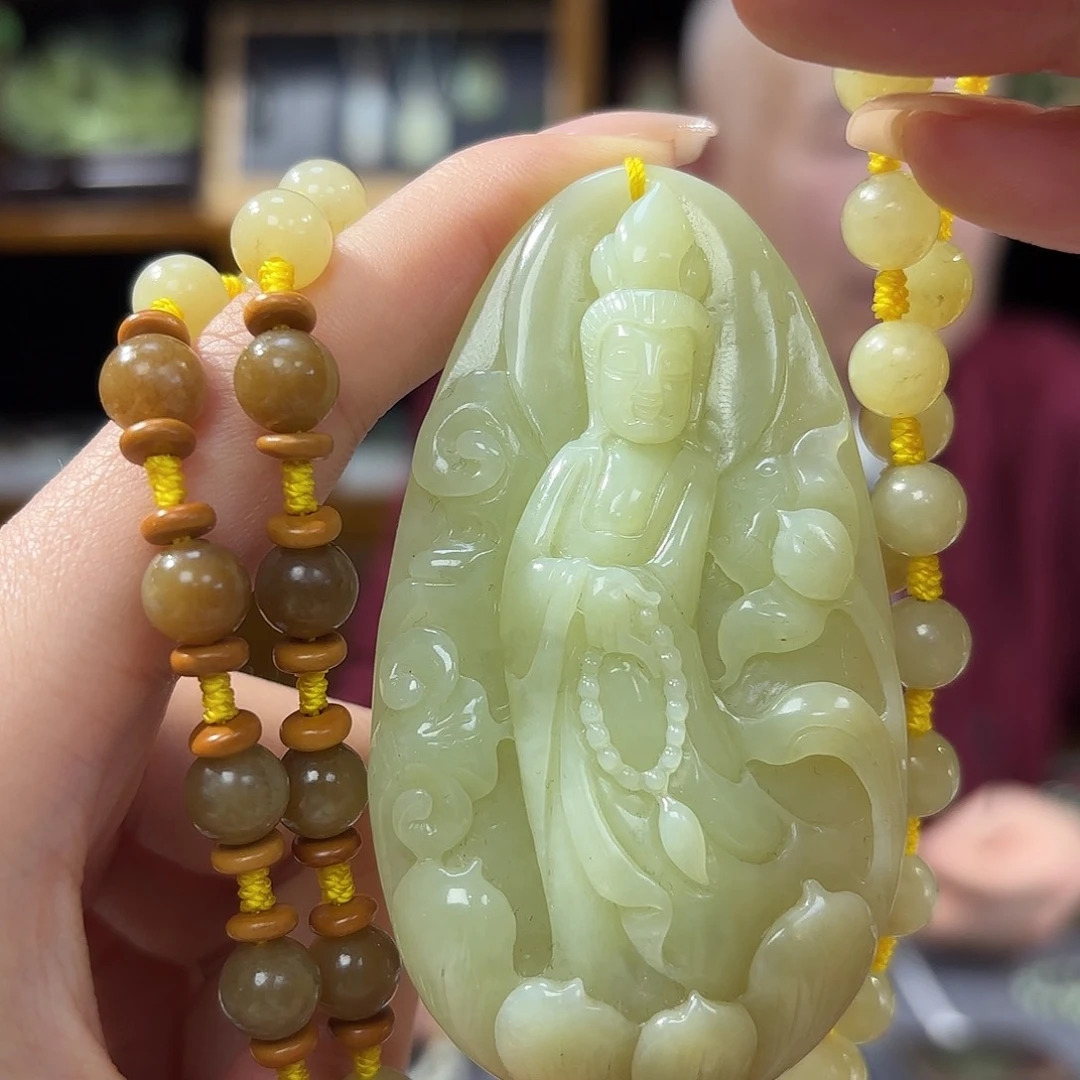 和田玉吊坠观音未镶嵌