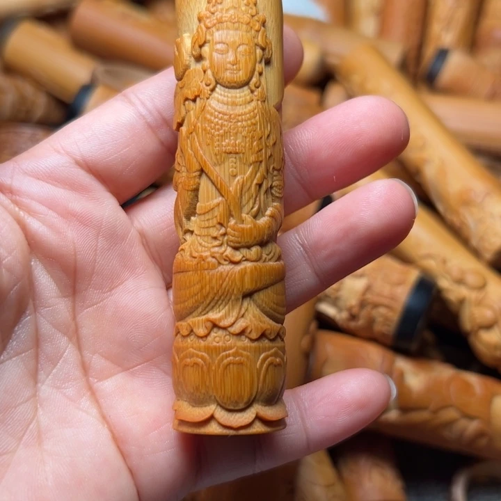 秋***山实心竹雕刻手把件
