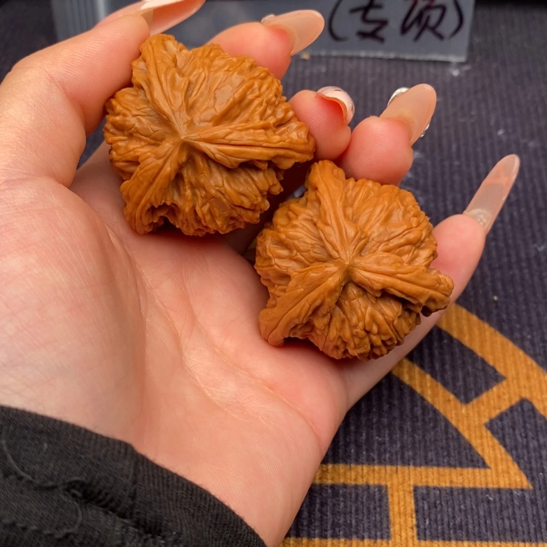 垚***垚吊坠文玩核桃白狮子