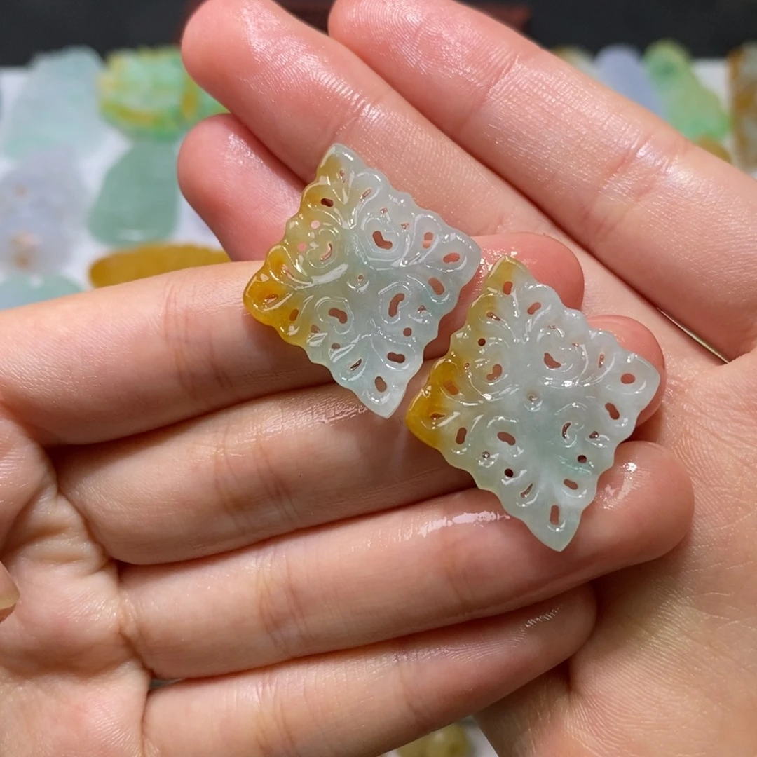 翡翠未镶嵌颈饰耳饰