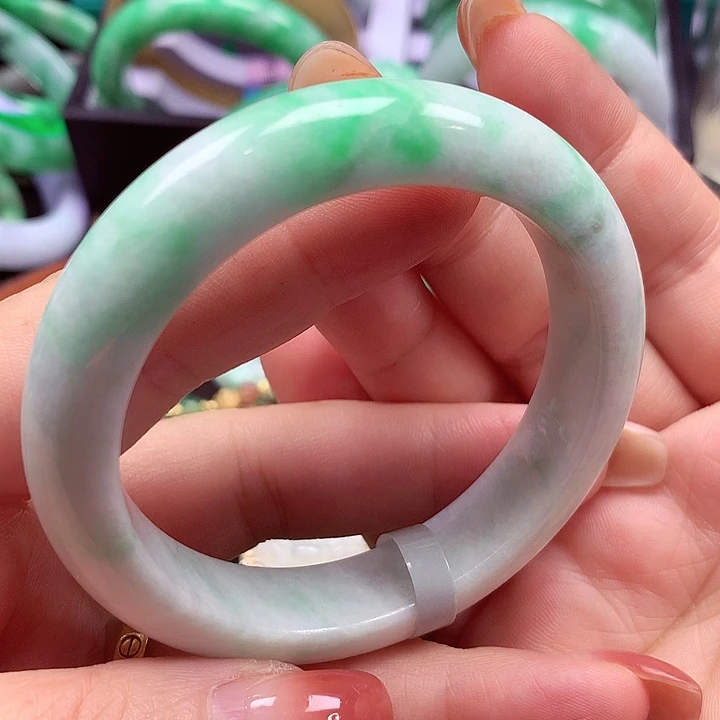 未镶嵌手镯翡翠翡翠