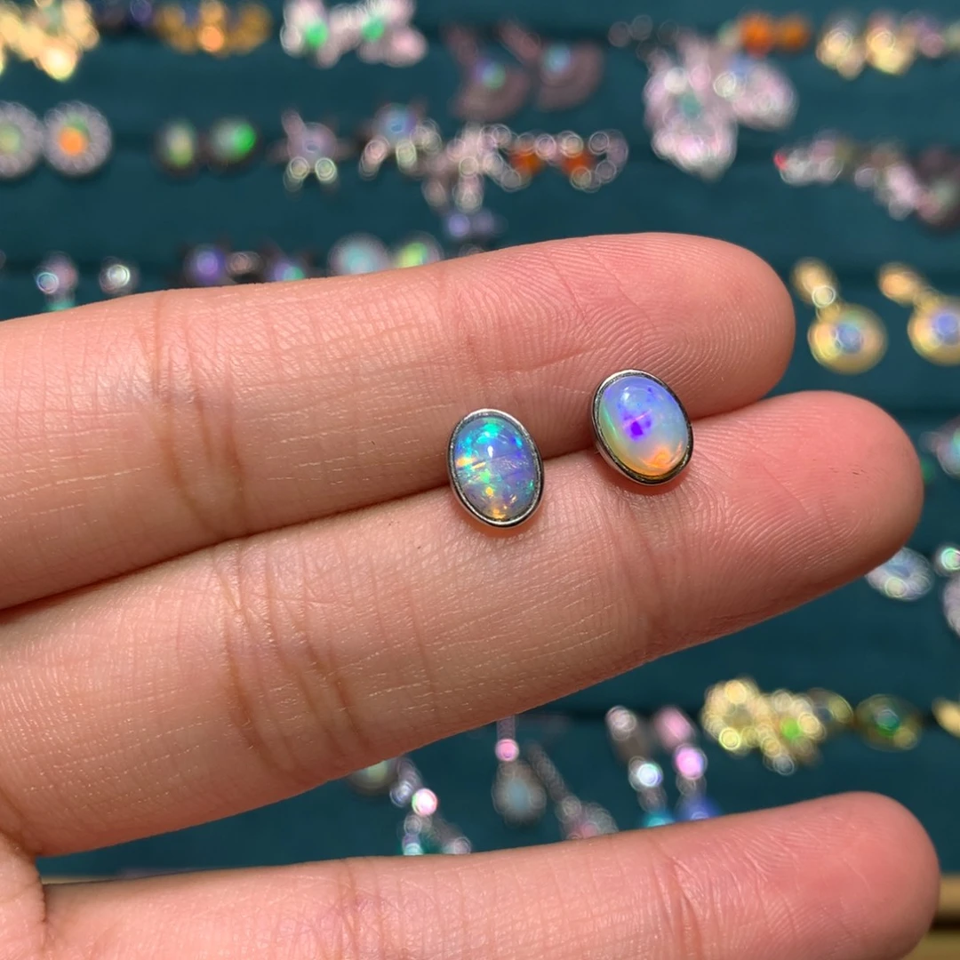 银S925镶嵌欧泊耳钉