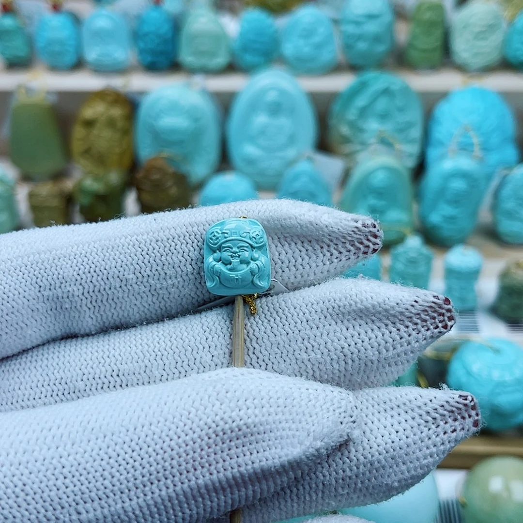 绿松石未镶嵌珠宝奇石