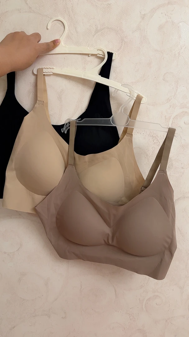 大胸显小提拉防垂薄款粉底液隐形无钢圈夏季内衣