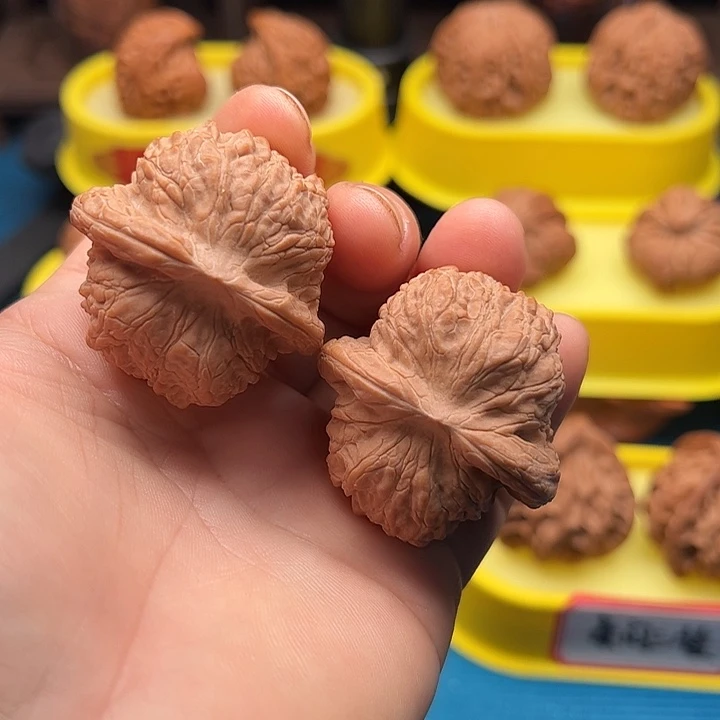 把件文玩核桃血麒麟