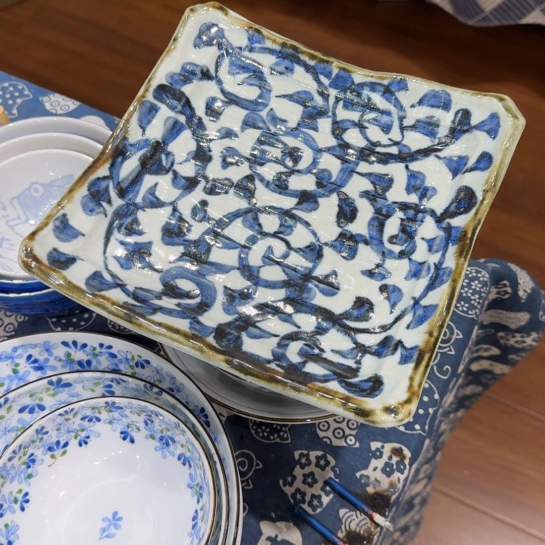 瓷翔武手绘釉下彩方形盘21.5公分特价