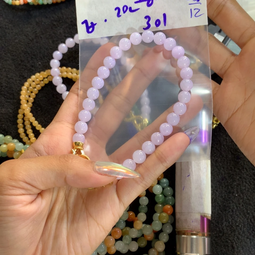 定制翡翠未镶嵌天然缅甸翡翠多样性