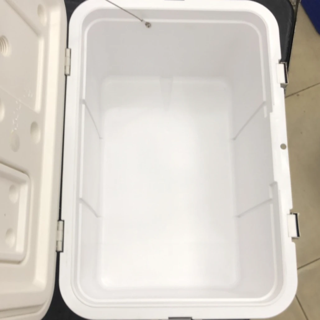 一路向南老板专拍45L标配微瑕带天窗海钓箱保温箱冷藏箱