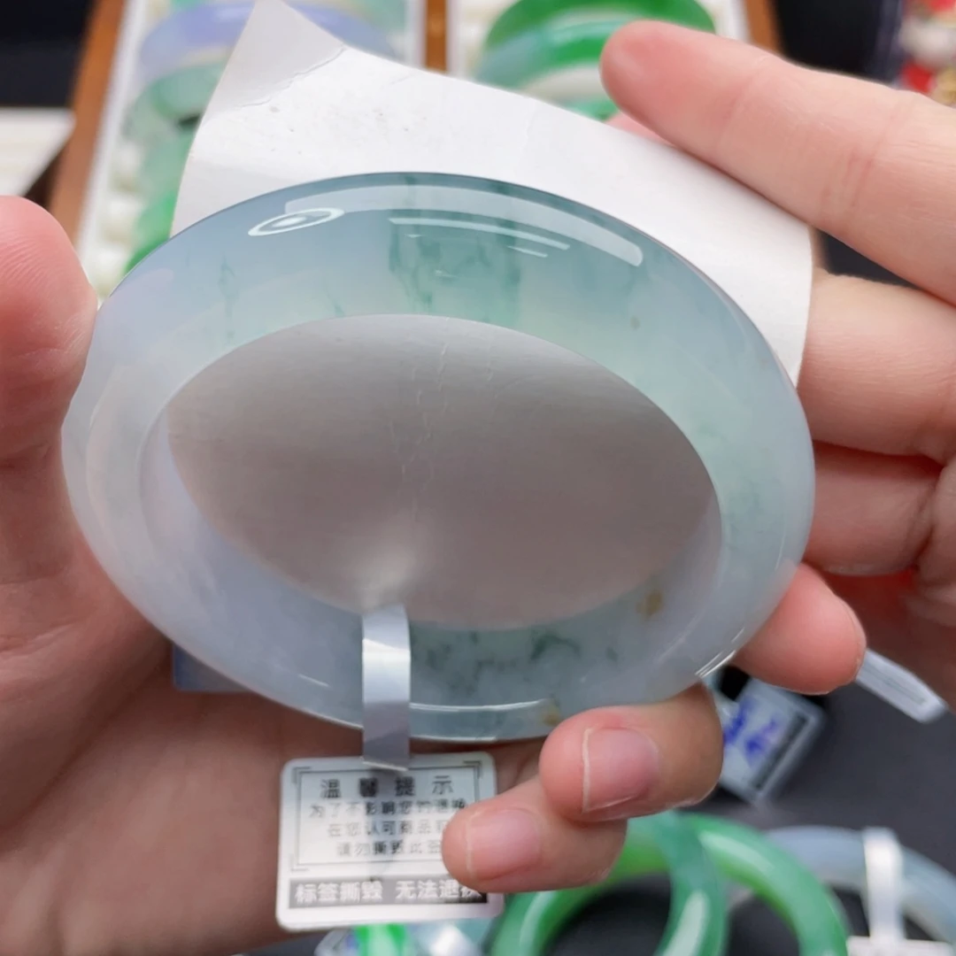翡翠未镶嵌手镯56.5冰胶飘花