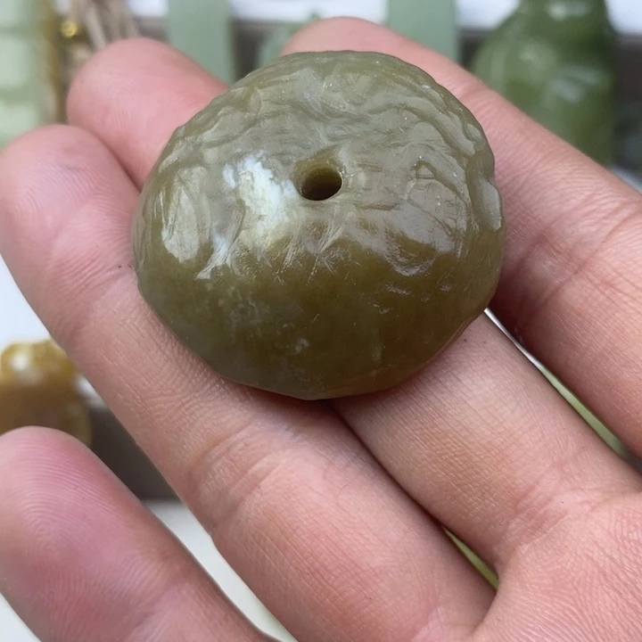 和田玉（糖玉）未镶嵌颈饰