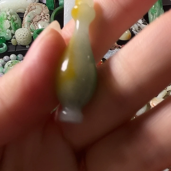 翡翠未镶嵌颈饰翡翠未镶嵌劲饰