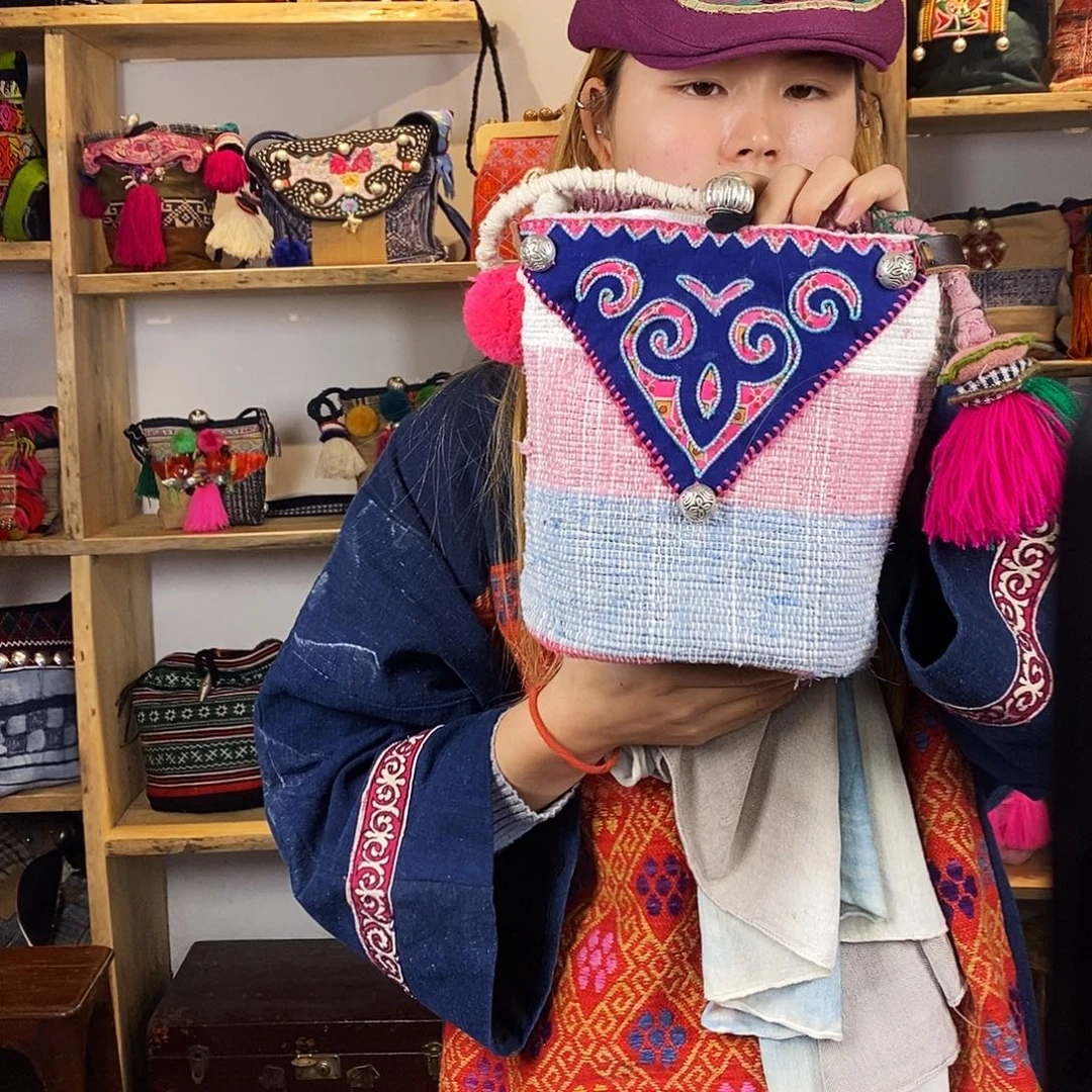 织绣手工制作包包