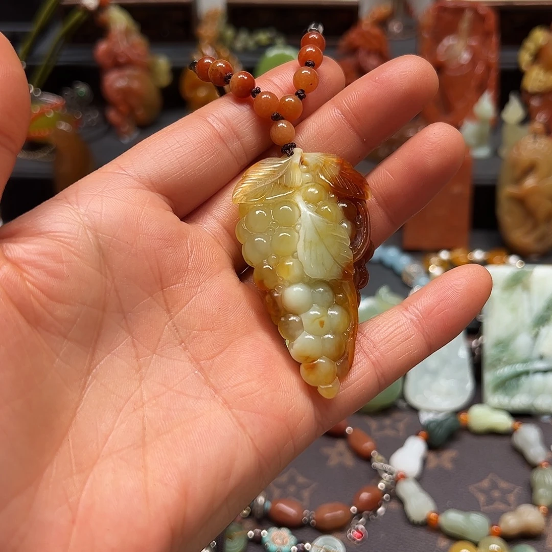 岫玉未镶嵌吊坠挂件