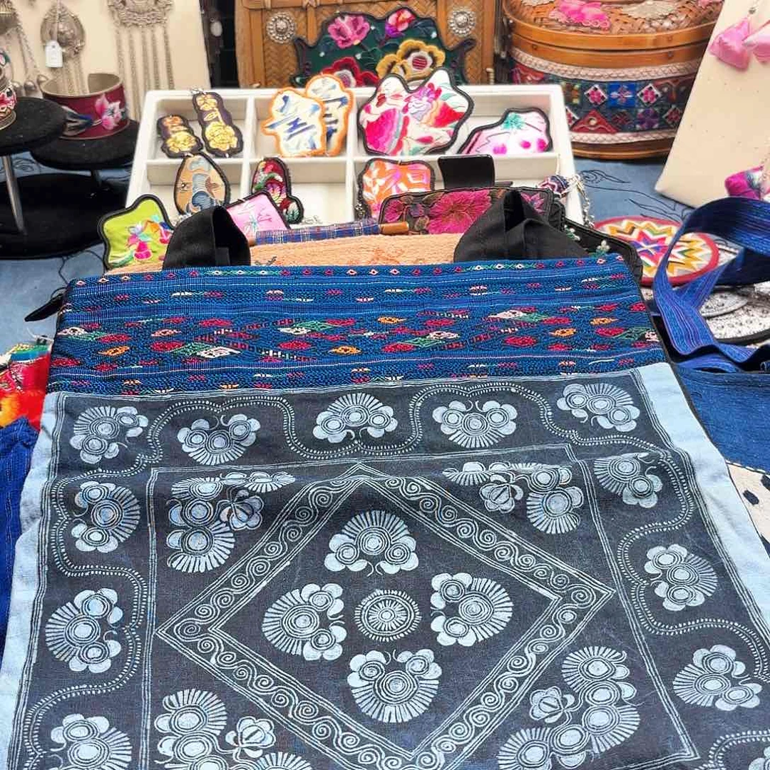 刺绣娥**弯手工刺绣工艺