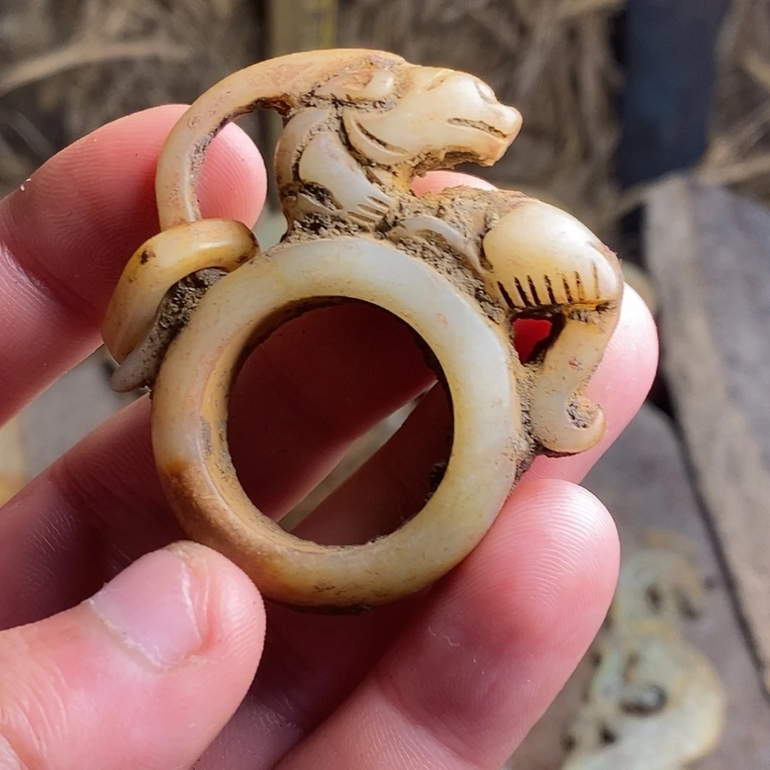 用***9和田玉（糖玉）未镶嵌颈饰