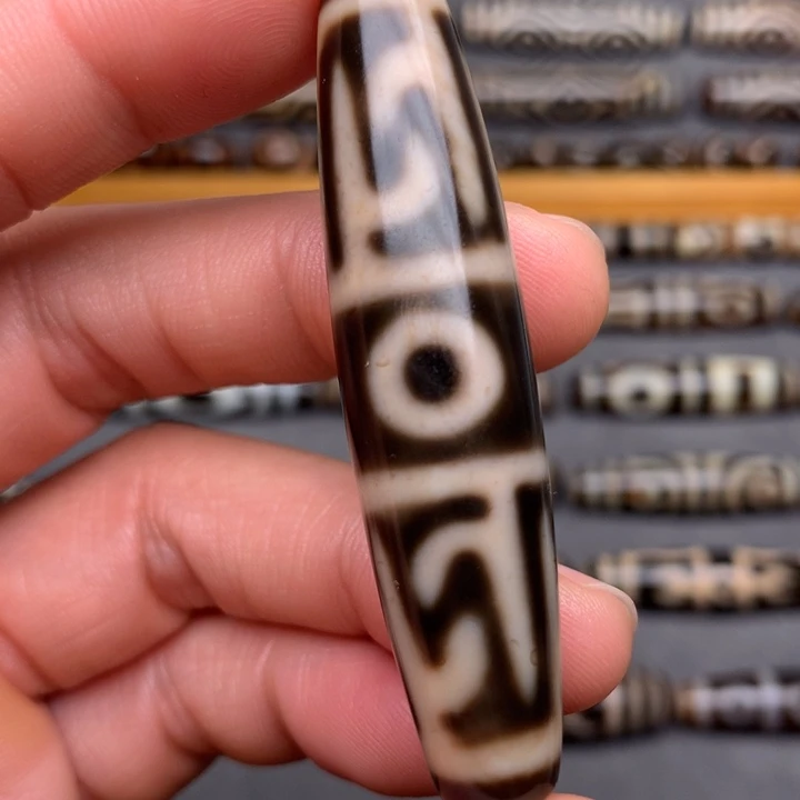 玛瑙/玉髓颈饰未镶嵌祥****)