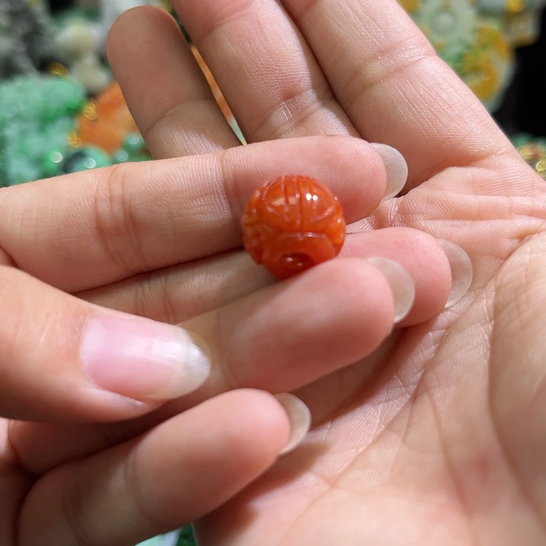 翡翠未镶嵌颈饰待编织