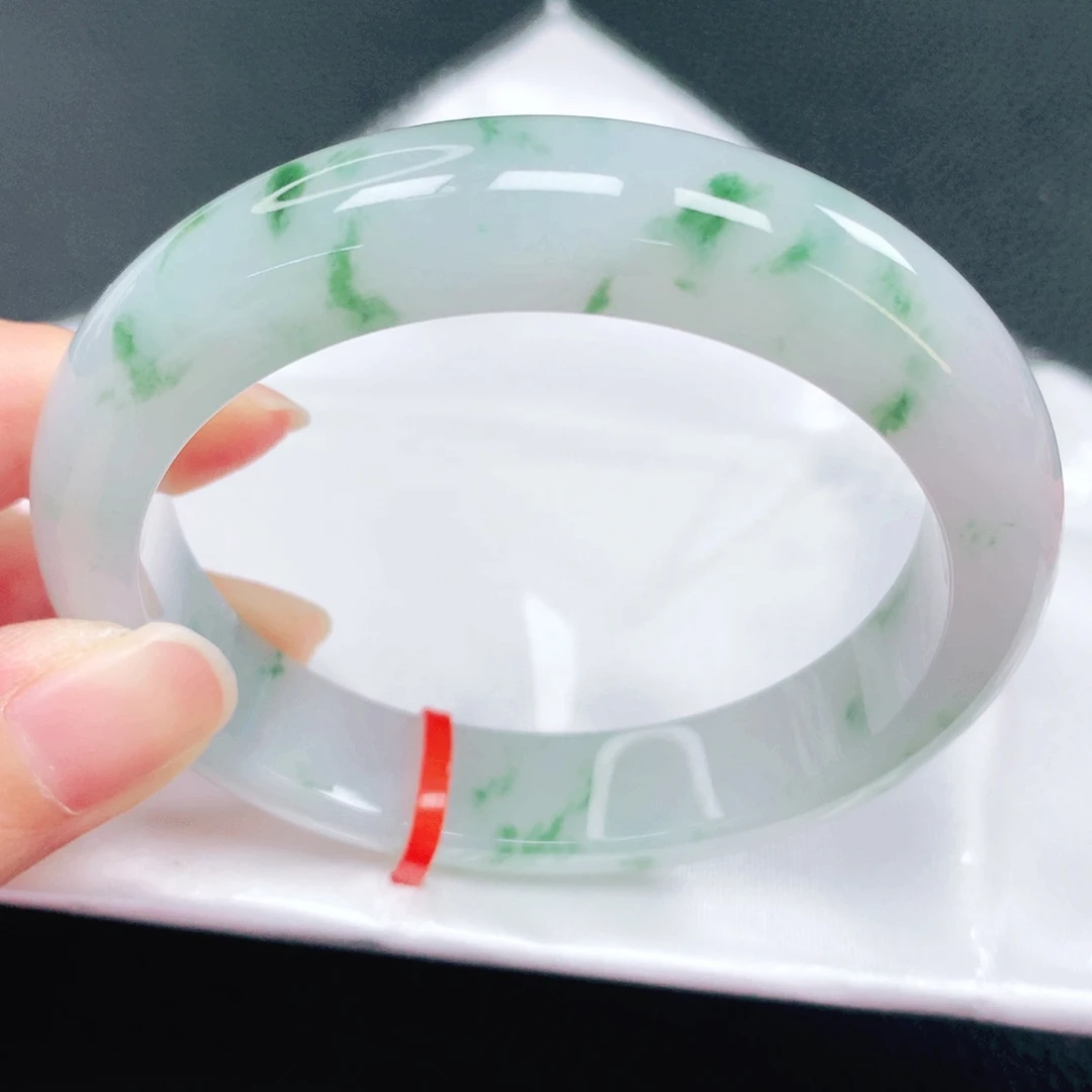 翡翠未镶嵌手镯56圈