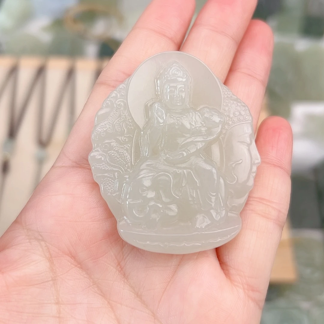 颈饰未镶嵌和田玉致*春