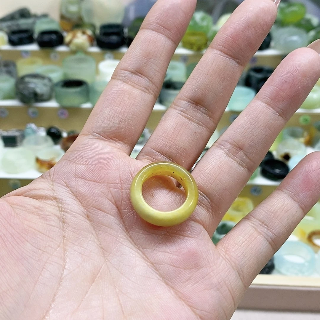 岫玉天然玉石未镶嵌柠***?