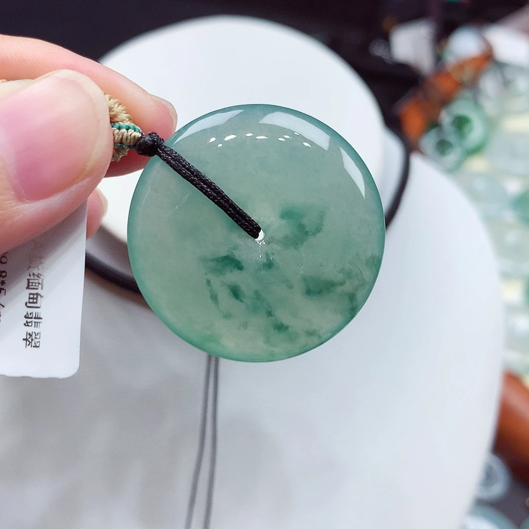 翡翠未镶嵌颈饰编号69，29.8/5.4