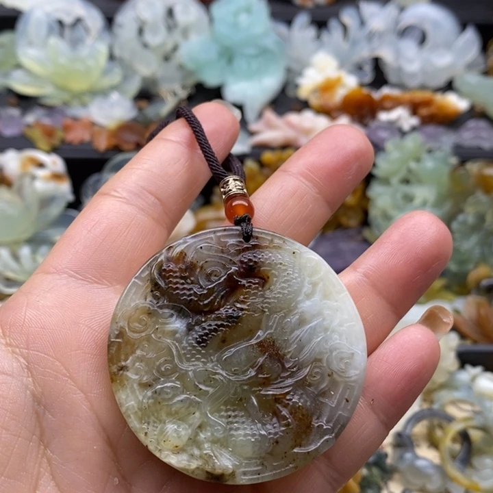 蛇纹石玉合金颈饰