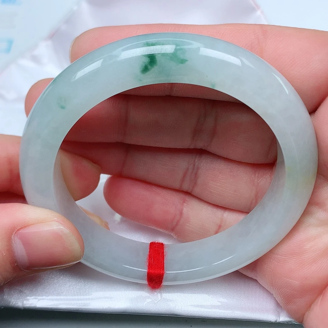 翡翠手镯未镶嵌天然