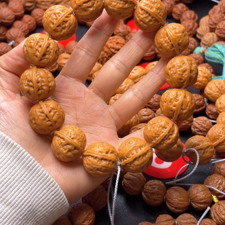 文玩核桃吊坠你****。富甲一方