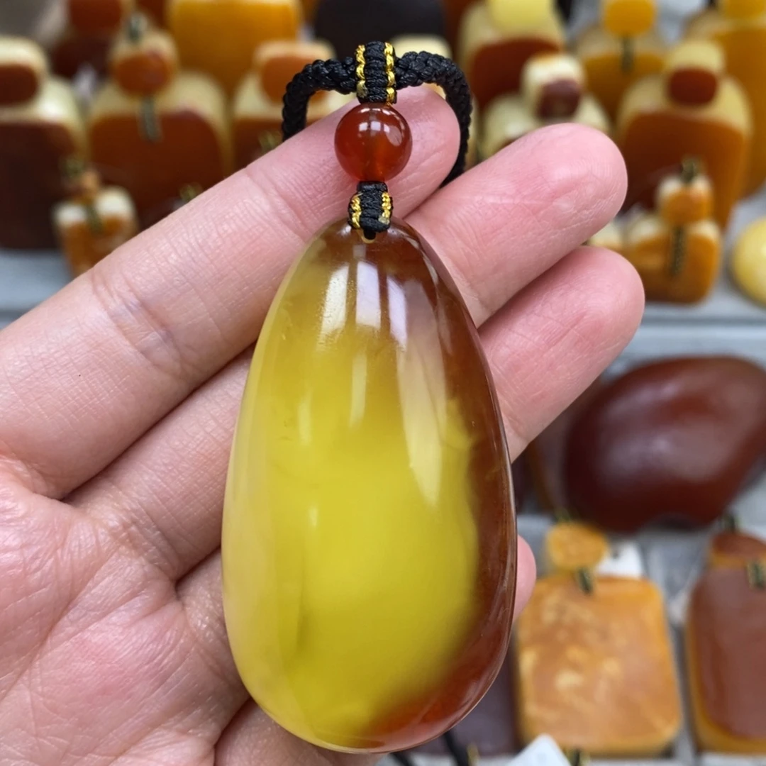 蜜蜡未镶嵌珠宝奇石